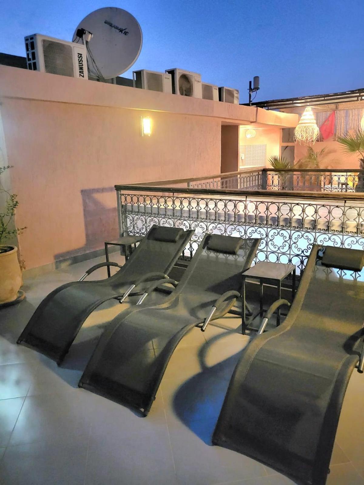 Riad Melilo Avec Piscine Chauffee Marrakesh Exterior foto