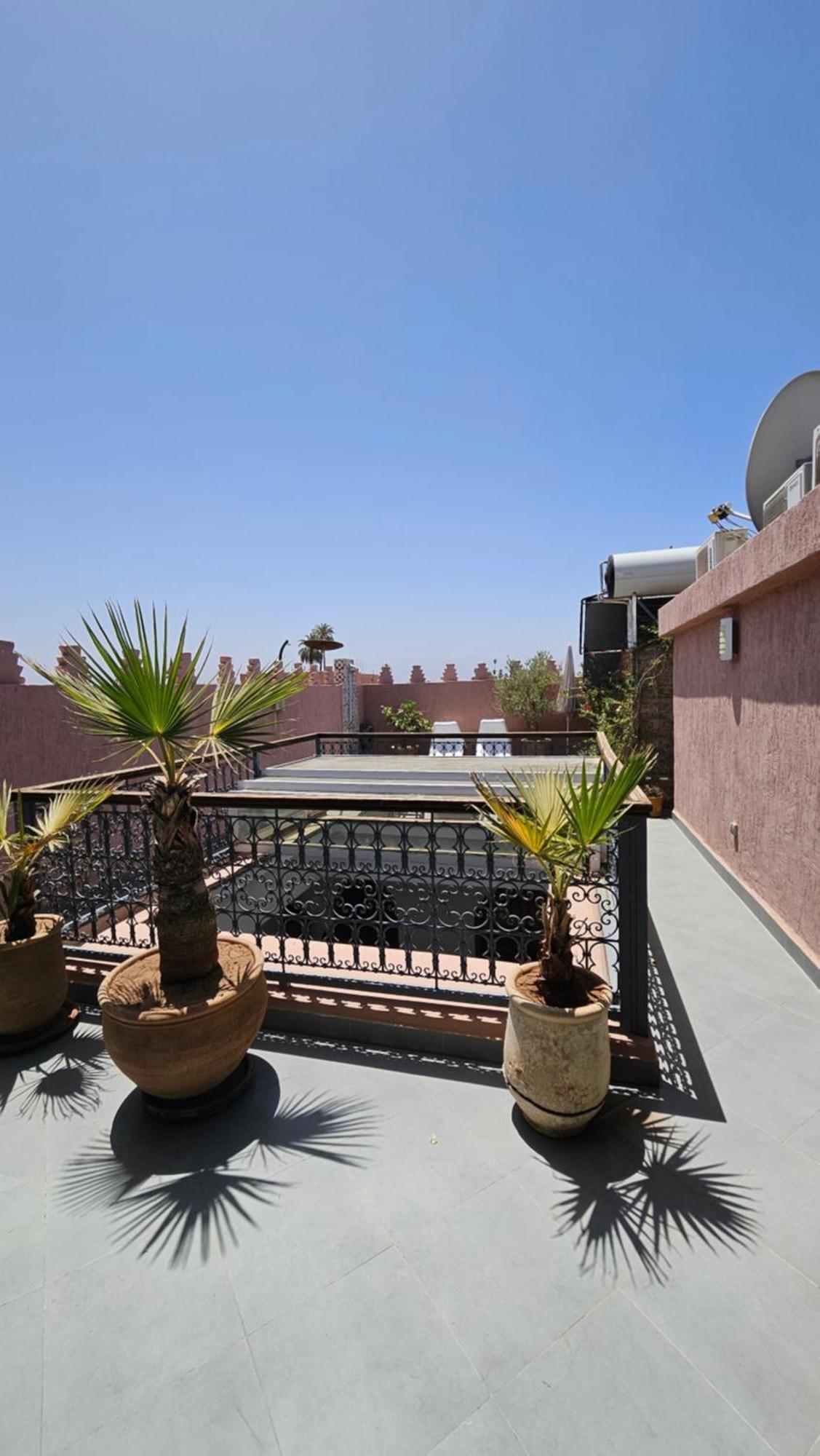 Riad Melilo Avec Piscine Chauffee Marrakesh Exterior foto