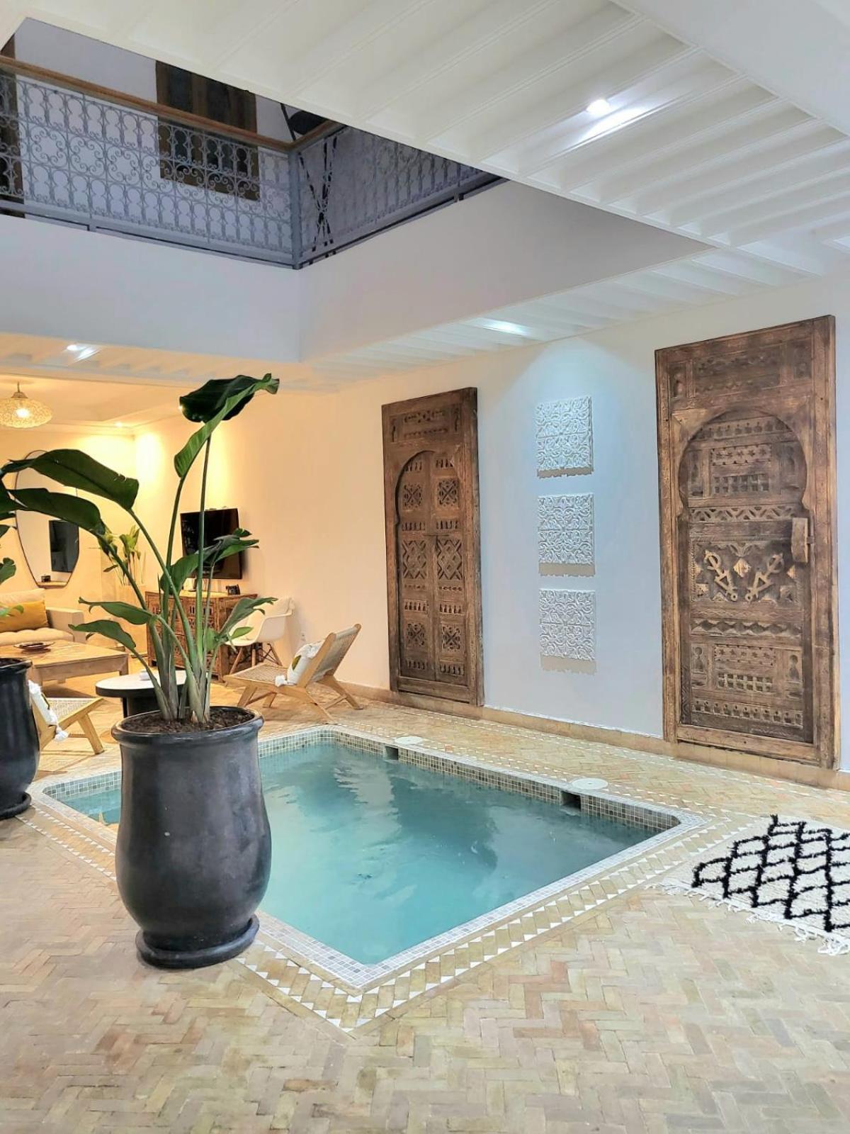 Riad Melilo Avec Piscine Chauffee Marrakesh Exterior foto